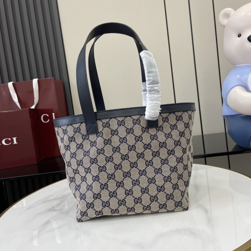G*u*i shopping bags